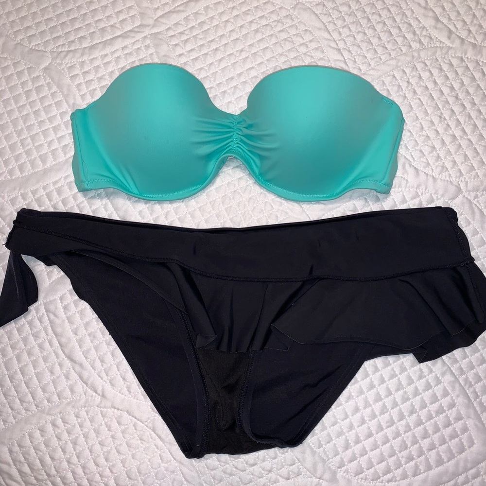 Victoria’s Secret bikini